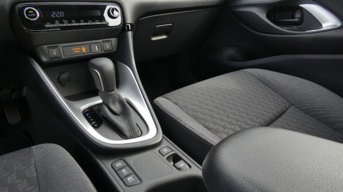 Mazda 2 1.5 Hybrid e-CVT Centre-line na operativní leasing