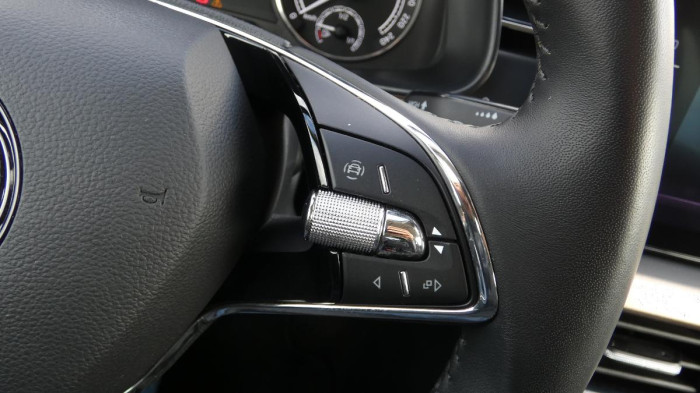 Škoda Scala 1.0 TSI Style na operativní leasing