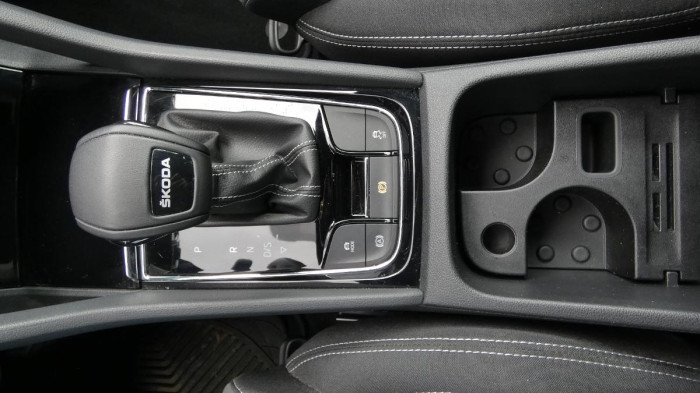 Škoda Karoq 1,5 TSI Sportline DSG na operativní leasing