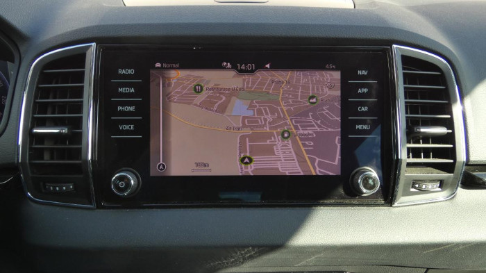 Škoda Karoq 1,5 TSI DSG Style na operativní leasing