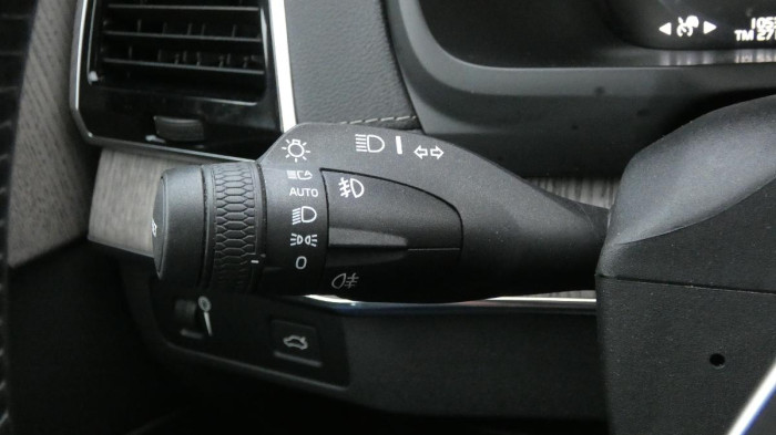 Volvo XC90 B5 AWD benzin Inscription Auto na operativní leasing