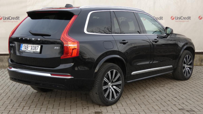 Volvo XC90 B5 AWD Plus Bright 7 míst na operativní leasing