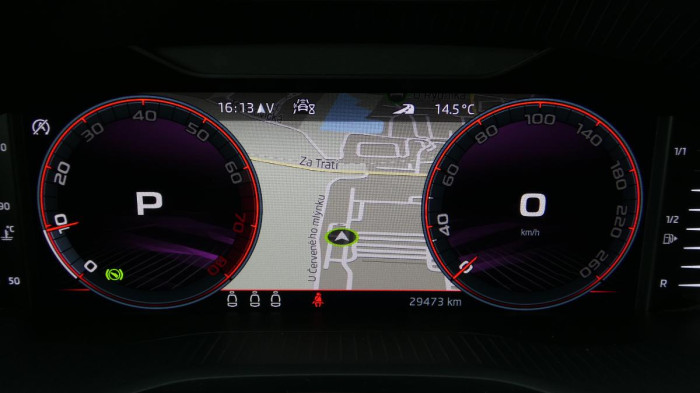 Škoda Karoq 1,5 TSI DSG Sportline na operativní leasing