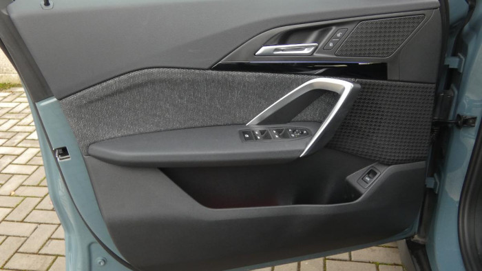 BMW X1 sDrive 18i Advantage na operativní leasing