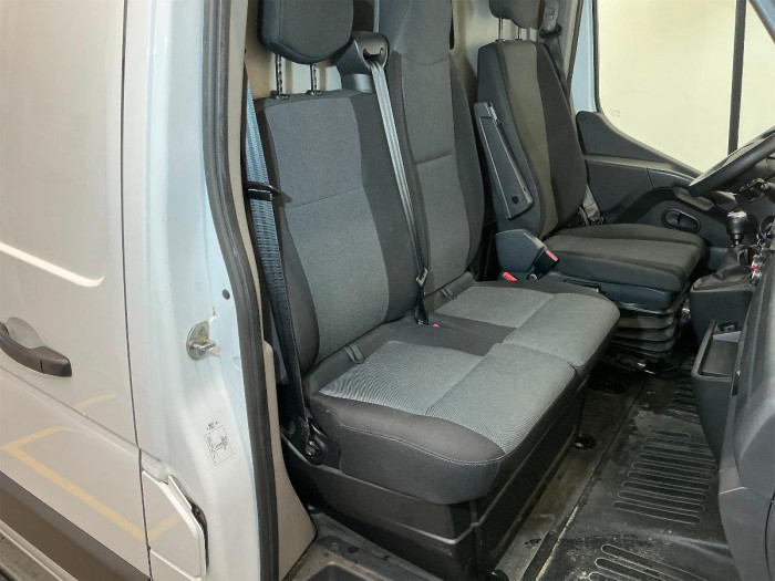Renault Master 2.3 dCi 180k En L2H2P3 COOL na operativní leasing