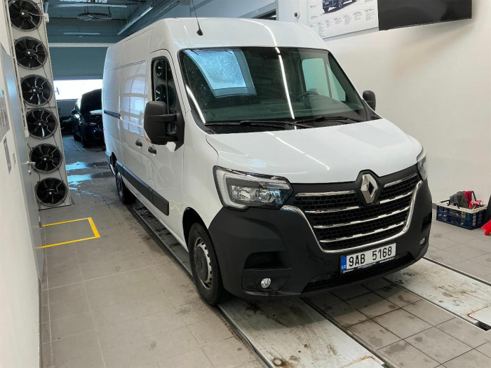 Renault Master 2.3 dCi 180k En L2H2P3 COOL na operativní leasing