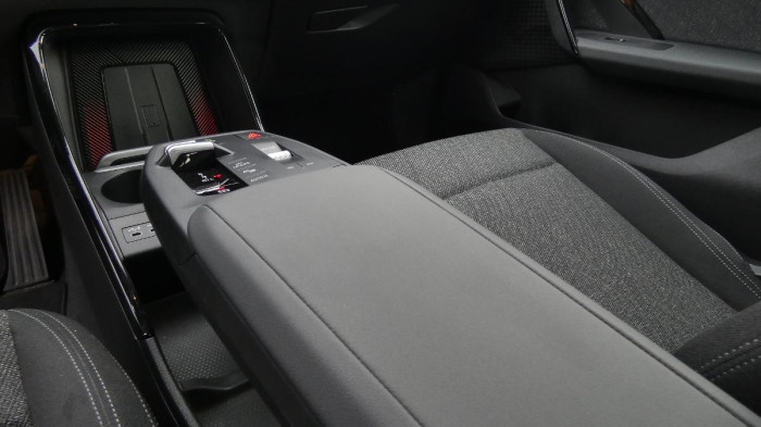 BMW X1 sDrive 18i Advantage na operativní leasing