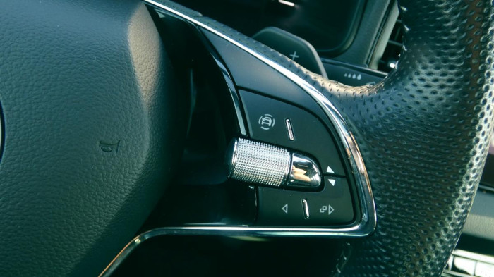 Škoda Karoq 2.0 TDI 110 kW Sportline 4x4 na operativní leasing