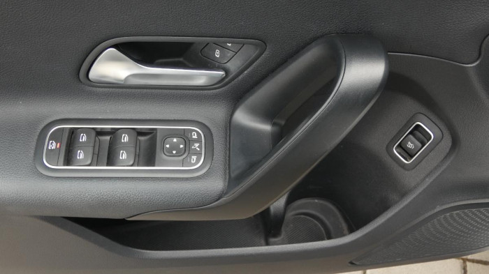 Mercedes-Benz Třídy A 180d na operativní leasing