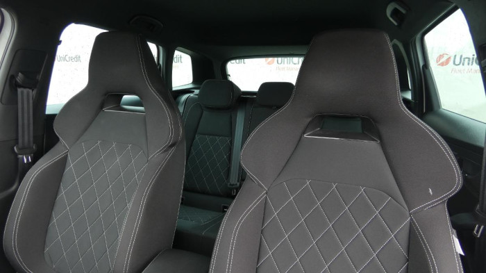 Škoda Karoq 2.0 TDI 110 kW Sportline 4x4 na operativní leasing