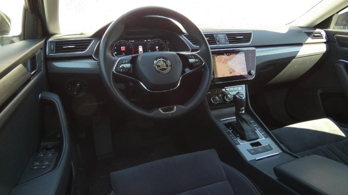 Škoda Superb Combi 1.5 TSI DSG Style na operativní leasing