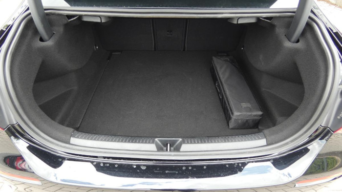 Mercedes-Benz Třídy A 180 Sedan na operativní leasing