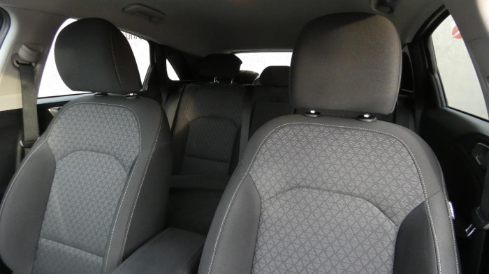 Kia Ceed 1.5 T-GDI 118kW Exclusive Auto na operativní leasing