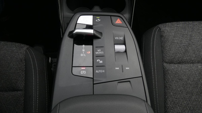 BMW X1 sDrive 18i Advantage na operativní leasing