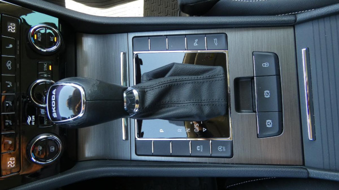 Škoda Superb Combi 1.5 TSI DSG Style na operativní leasing