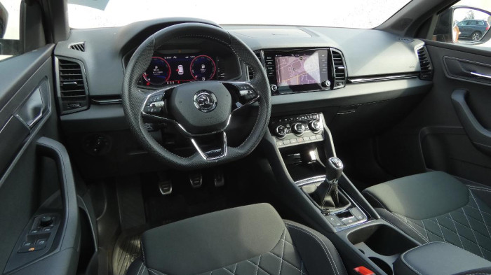 Škoda Karoq 1,5 TSI Sportline na operativní leasing