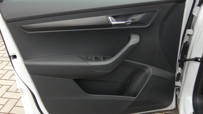 Škoda Karoq 2.0 TDI 110 kW Sportline 4x4 na operativní leasing