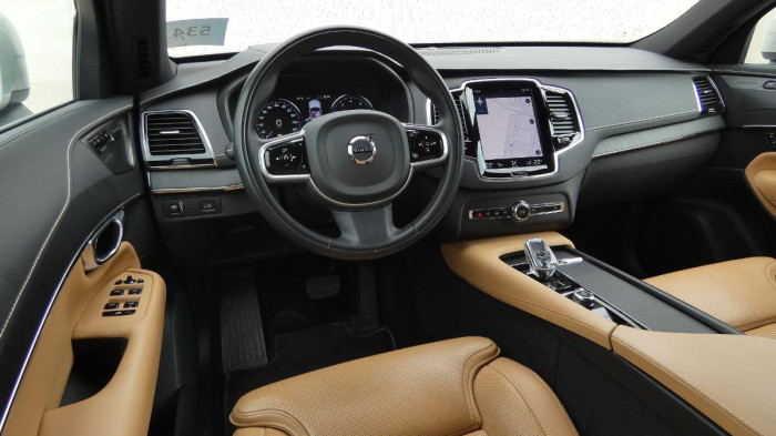 Volvo XC90 B6 AWD INSCRIPTION na operativní leasing