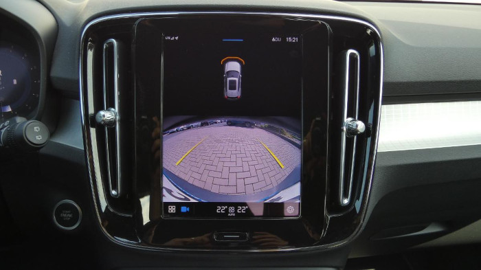 Volvo XC40 B3 mHEV Core aut. na operativní leasing