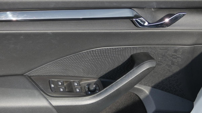 Škoda Octavia 1.5 TSI DSG Ambition na operativní leasing