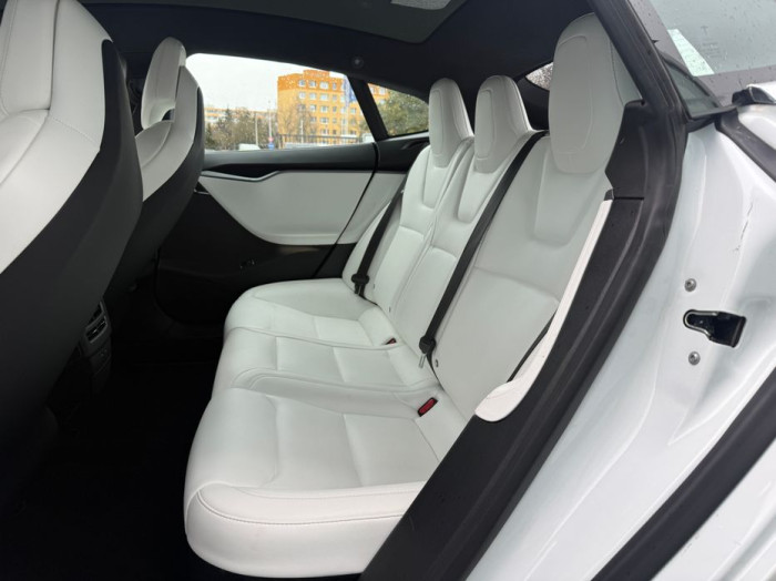 Tesla Model S Performance Raven Ludicrous+ FSD na operativní leasing