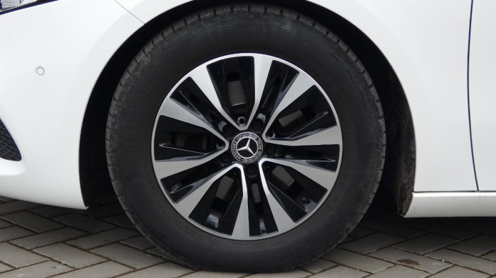 Mercedes-Benz Třídy A 180d na operativní leasing