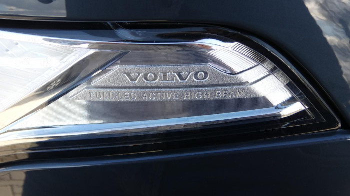 Volvo XC90 B5 AWD Plus Bright 7 míst na operativní leasing