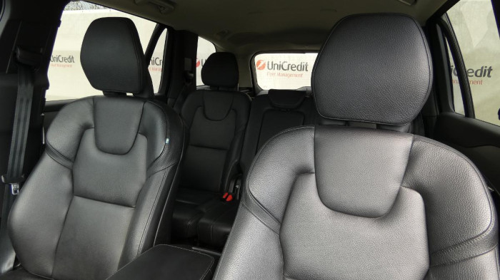 Volvo XC90 B5 AWD Core na operativní leasing