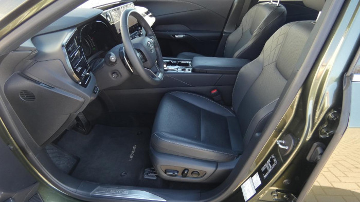 Lexus RX 350h 2.5 HEV 4x4 E-Four e-CVT Comfo na operativní leasing