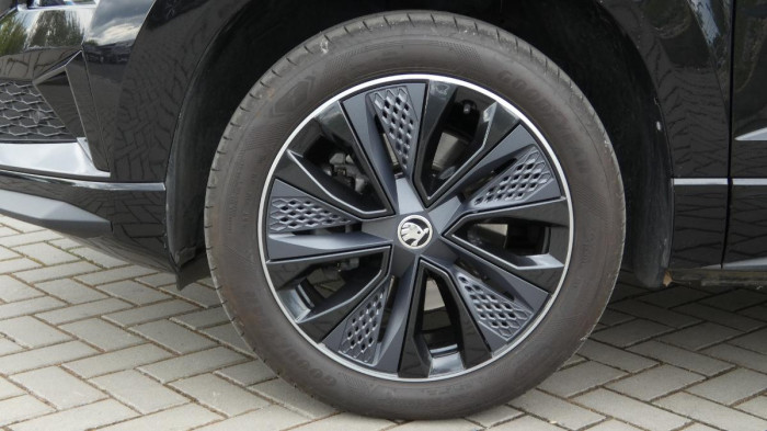 Škoda Karoq 1,5 TSI DSG Sportline na operativní leasing