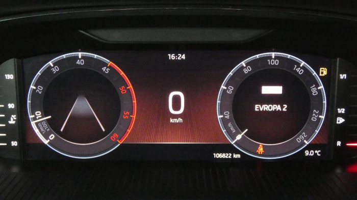 Volvo XC40 B3 PLUS DARK DCT na operativní leasing