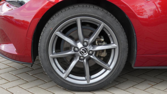 Mazda MX-5 RF 2.0 Skyactiv-G184 Exclusive na operativní leasing