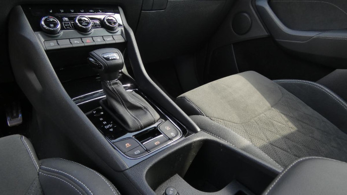 Škoda Kodiaq 2,0 TSI Sportline DSG 4x4 na operativní leasing