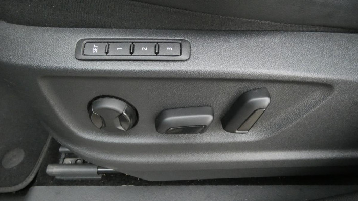 Škoda Kodiaq 2,0 TDI L&K DSG 4x4 na operativní leasing