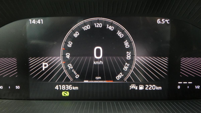 Škoda Karoq 1,5 TSI Ambition DSG na operativní leasing
