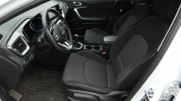 Kia Ceed 1.6 CRDi Exclusive SW na operativní leasing