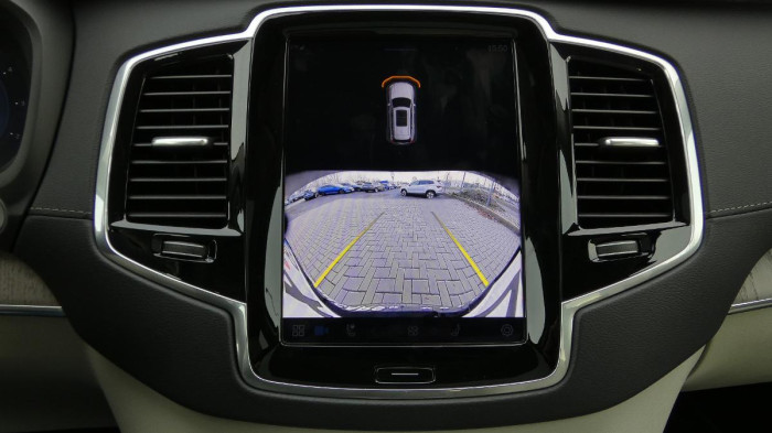 Volvo XC90 B5 AWD Plus Bright 7 míst na operativní leasing