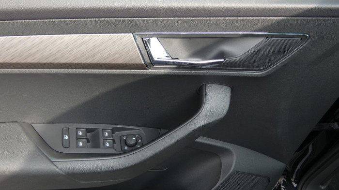 Škoda Karoq 1,5 TSI DSG Style na operativní leasing