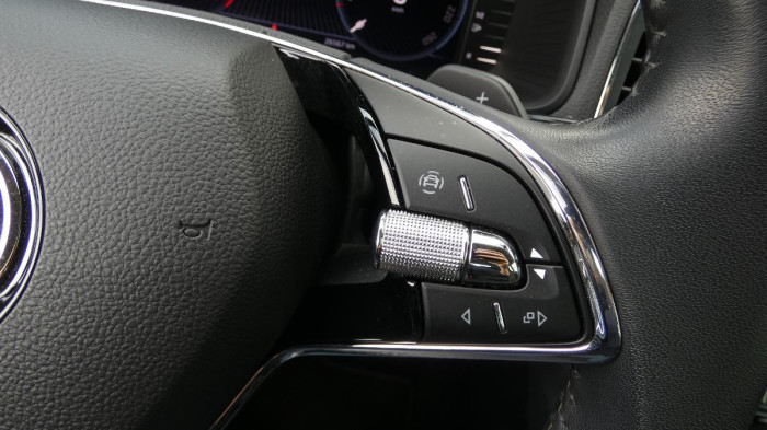 Škoda Karoq 1,5 TSI Style DSG na operativní leasing