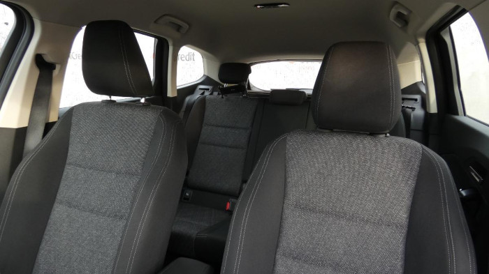 BMW X1 sDrive 18i Advantage na operativní leasing