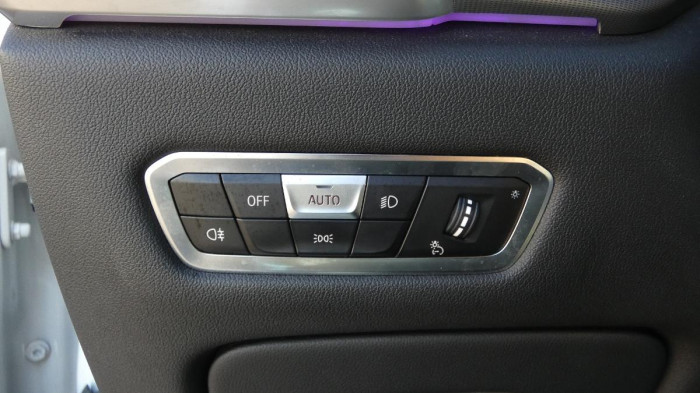 BMW X5 xDrive 40i M Sport na operativní leasing