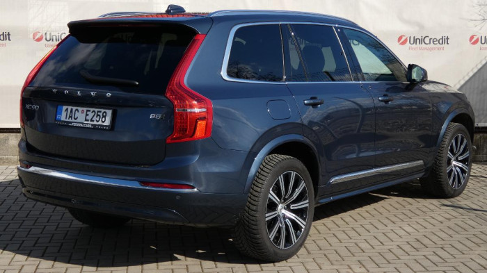 Volvo XC90 B5 AWD Plus Bright 7 míst na operativní leasing