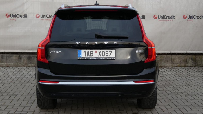 Volvo XC90 B5 AWD Plus Bright 7 míst na operativní leasing