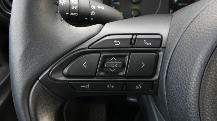 Mazda 2 1.5 Hybrid e-CVT Centre-line na operativní leasing