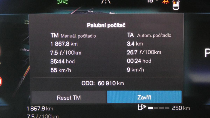 Volvo XC40 B3 PLUS DARK DCT na operativní leasing